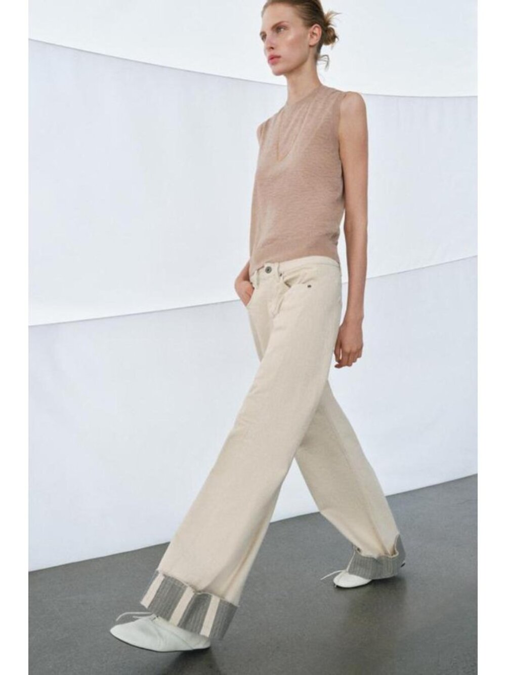 ZARA ZW COLLECTION RELAXED MID-RISE JEANS